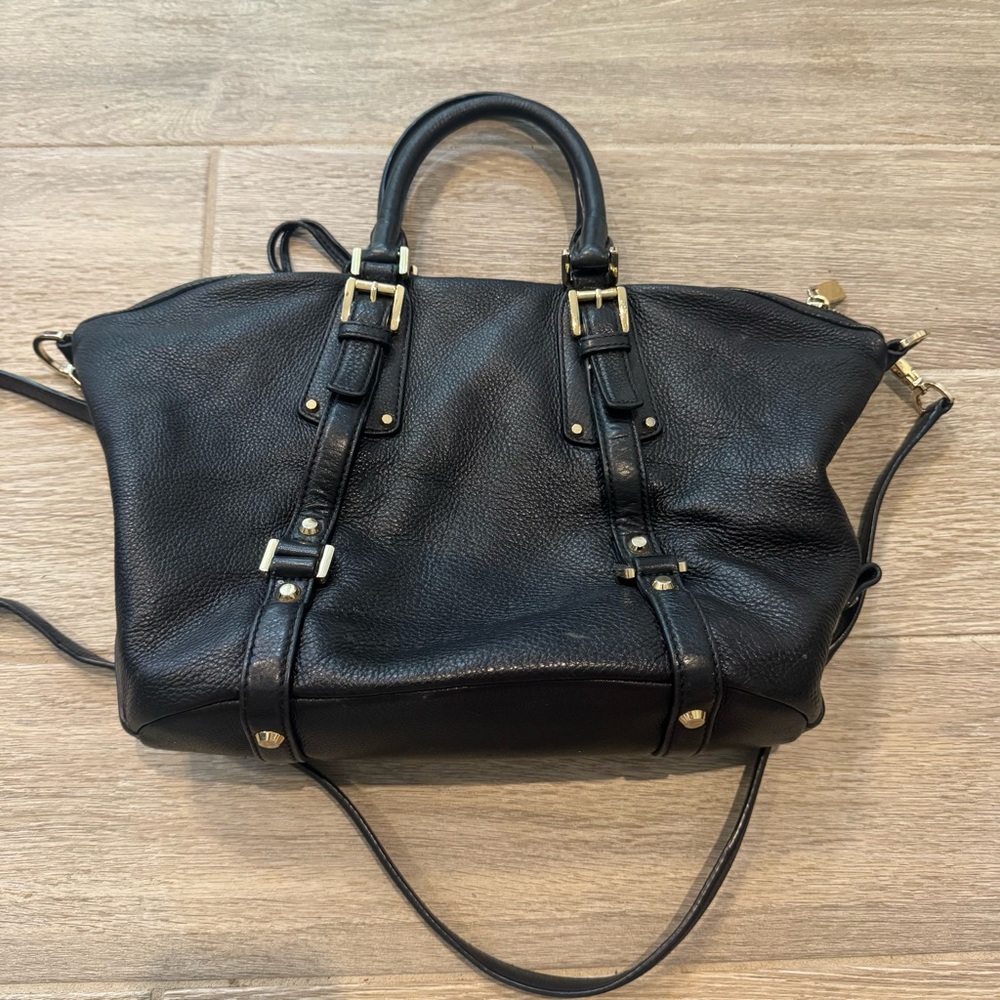 Beautiful Michael Kors Black Leather Satchel with Gold Hardware - Picture 4 of 7